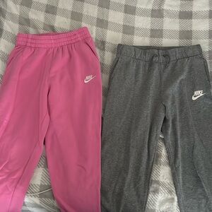 wore once still in great shape.little bleach stain on the grey one by the ankle